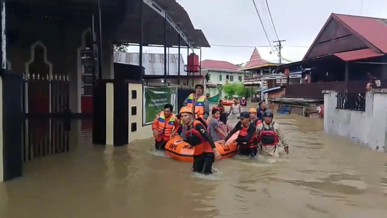 Banjir Rendam 2 Kecamatan di Bone, 2 Orang Tewas