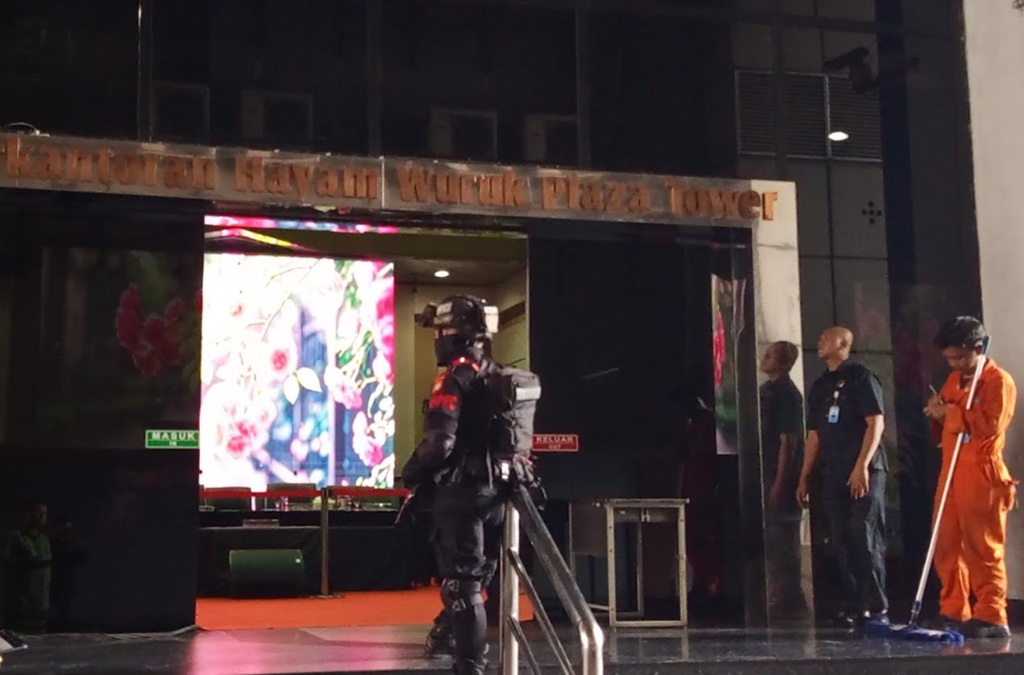 Suasana Perkantoran di Jalan Hayam Wuruk Jakbar Dijaga Ketat Puluhan Brimob, terkait Kasus Judol