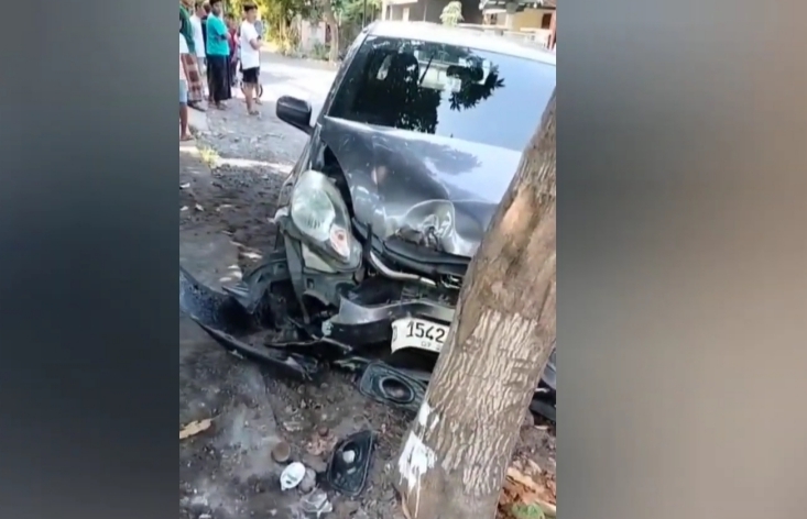 Heboh! Bocah SMP di Probolinggo Bawa Kabur Mobil Tetangga, Terhenti usai Tabrak Pohon