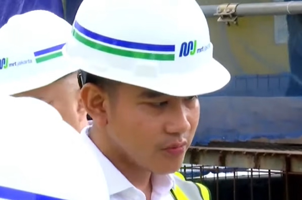 Gibran Puji Pekerja Proyek MRT Bundaran HI-Kota: Progres Sesuai Timeline