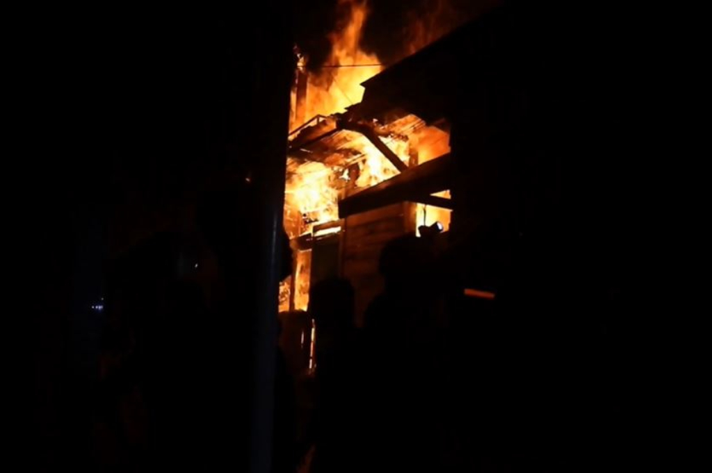 Pria Baru Keluar RSJ Bakar Rumah Sendiri di Samarinda, 2 Bangunan Ludes Dilalap Api