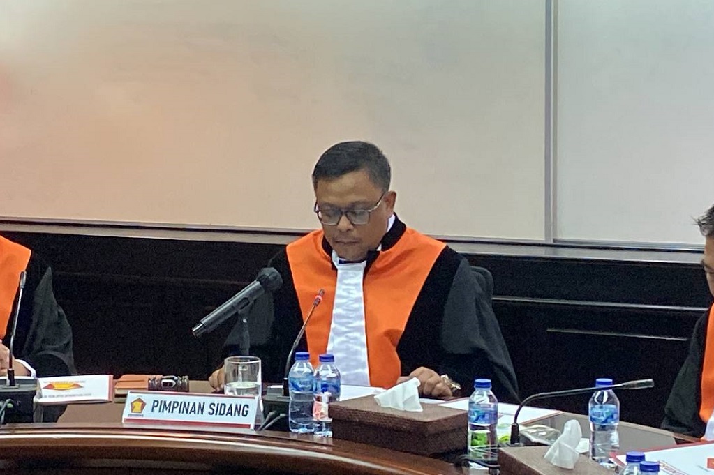 Gerindra Sanksi Teguran Tertulis Ketua DPRD Kepri usai Ditilang gegara Naik Moge Tanpa Helm