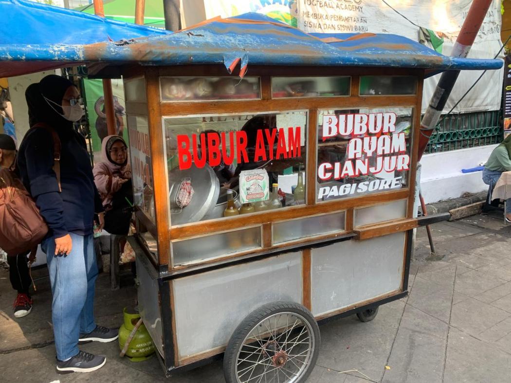 QRIS BRI Makin Merakyat, Pedagang Bubur Ayam Kini Tak Ribet Cari Kembalian