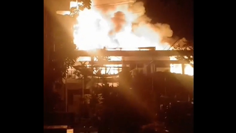 Kebakaran Hebat Kantor Bupati Bulungan, Sejumlah Ruangan Ludes Dilalap Api