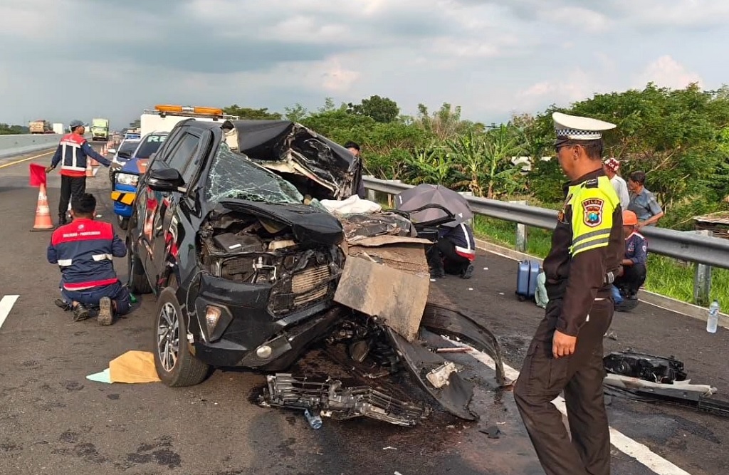 Kronologi Mobil Anggota DPR Gus Hilman Tabrak Truk di Tol Paspro, 2 Staf Tewas