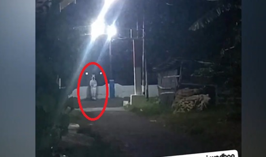 Heboh Pocong Bawa Celurit di Probolinggo, Kabur saat Dikepung Warga