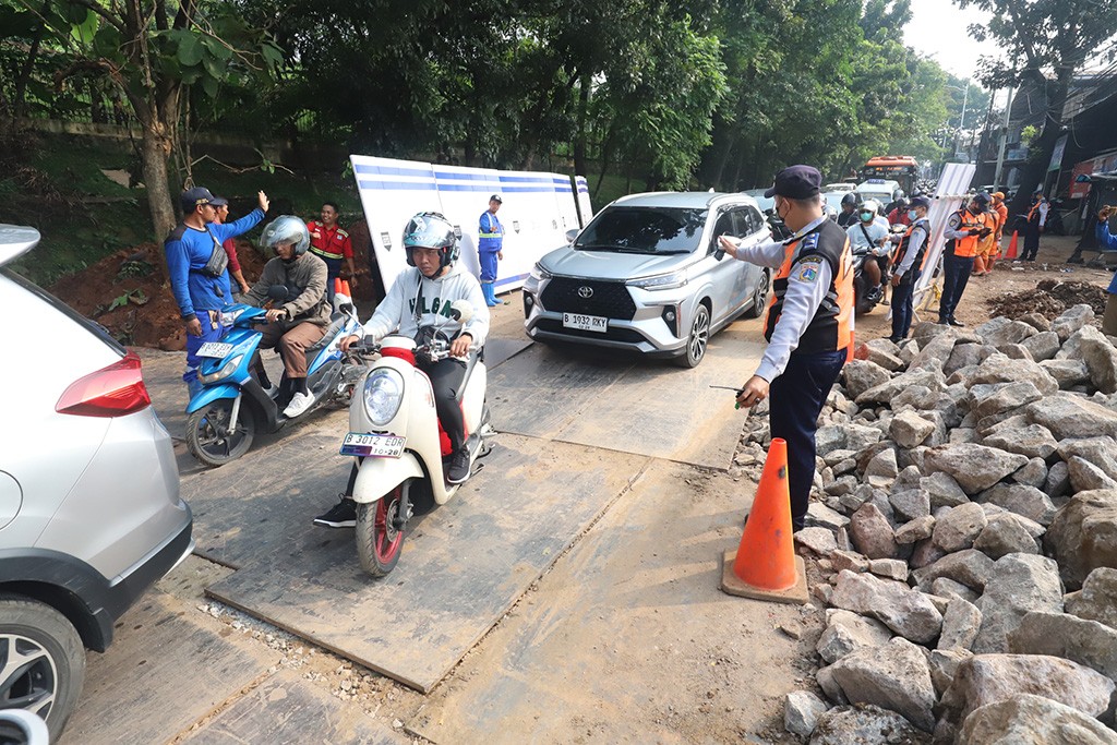 Jalan Lenteng Agung Arah Depok Ditutup Sementara karena Perbaikan, Berikut Jalur Alternatifnya