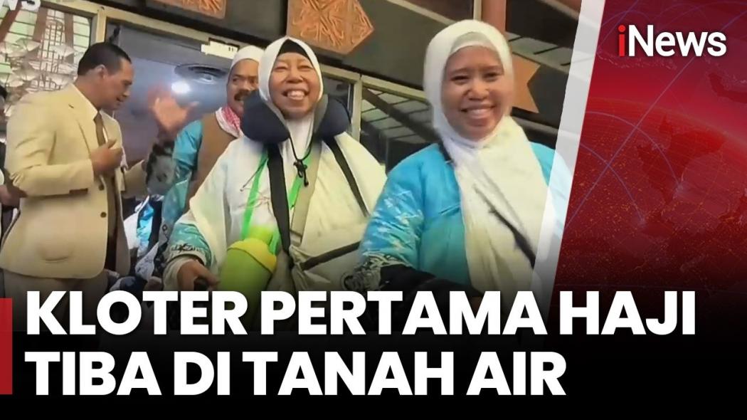 Suasana Haru Sambut Kedatangan Kloter Pertama Jemaah Haji di Tanah Air