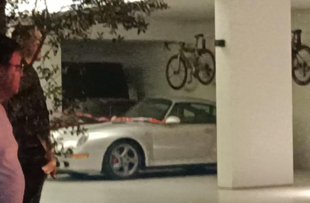 KPK Segel 2 Mobil usai Geledah Rumah Wamen Imipas Silmy Karim