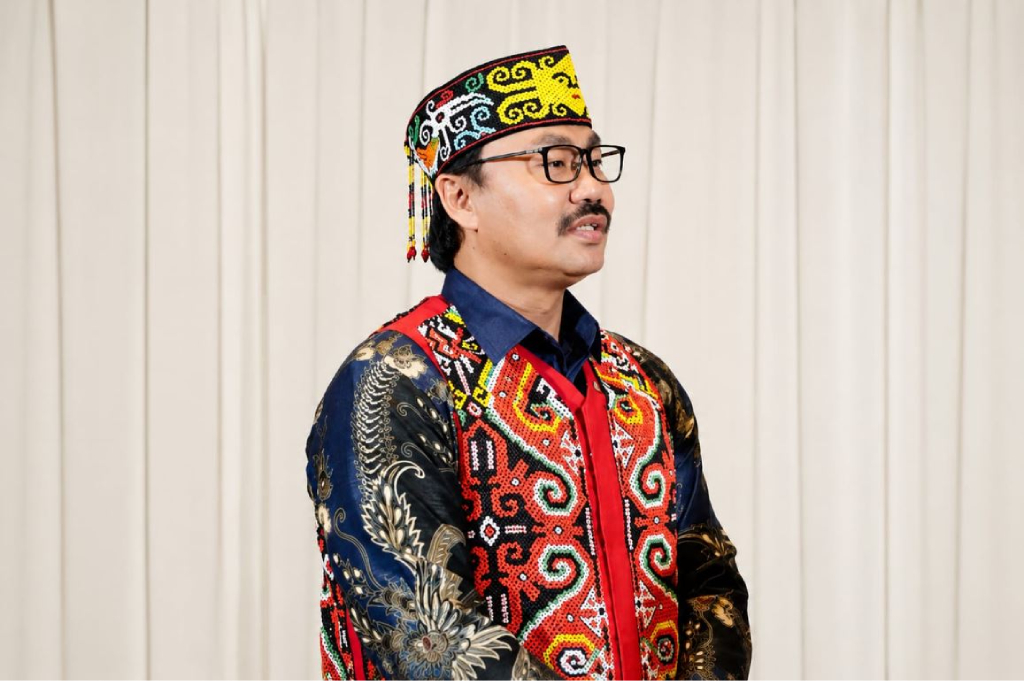 Dari Dunia Usaha ke Politik, Jejak Pengabdian Yulius Aho untuk Kalbar