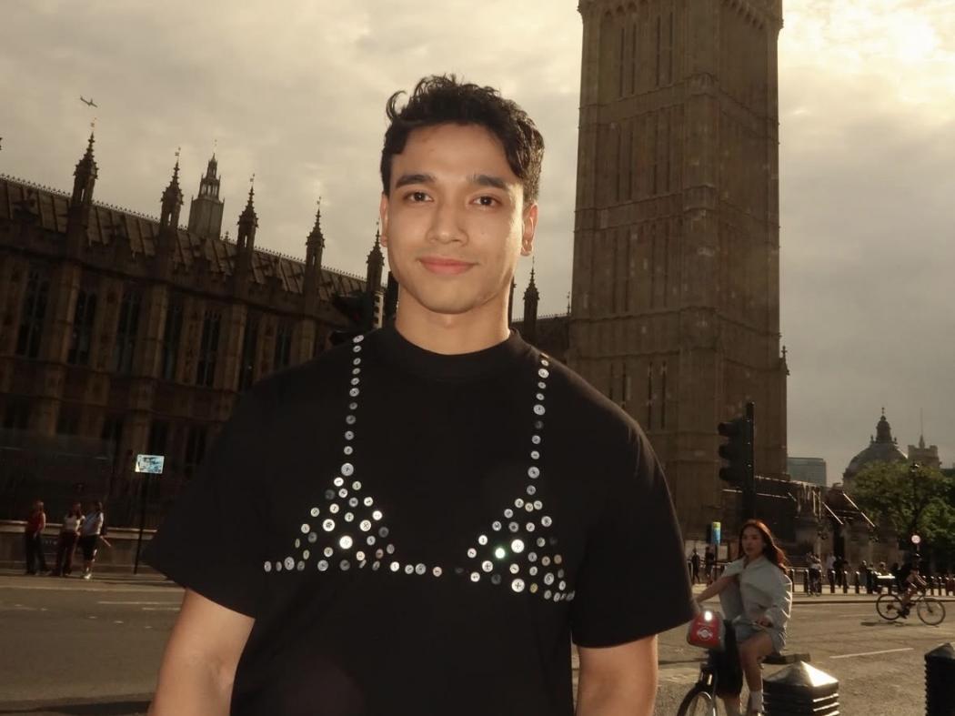 Viral Fadly Faisal Pakai Kaos Motif Bra saat Liburan di Inggris, Auto Dirujak Netizen!