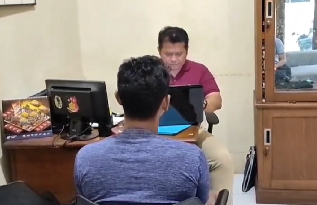 Kronologi Istri Ditusuk Suami Pakai Obeng saat Ambil Rapor di Semarang