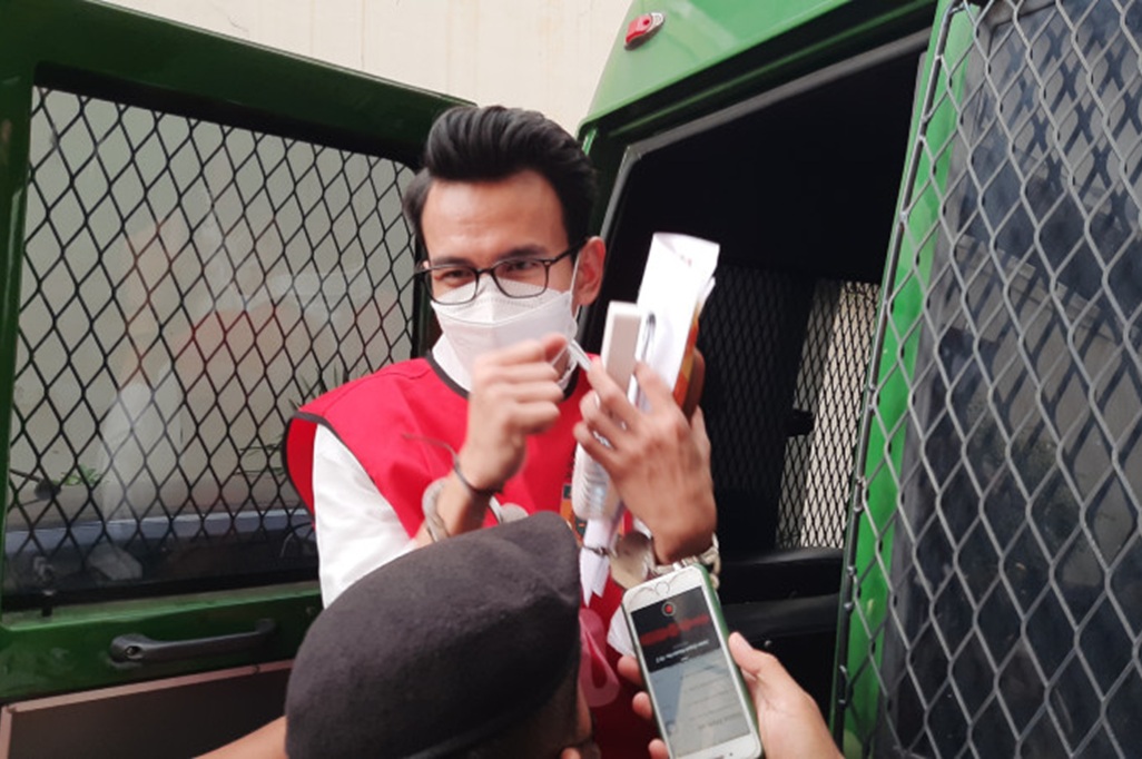 Kronologi Penangkapan Selebgram Adam Deni usai Rusak Ruko hingga Pamer Airsoft Gun