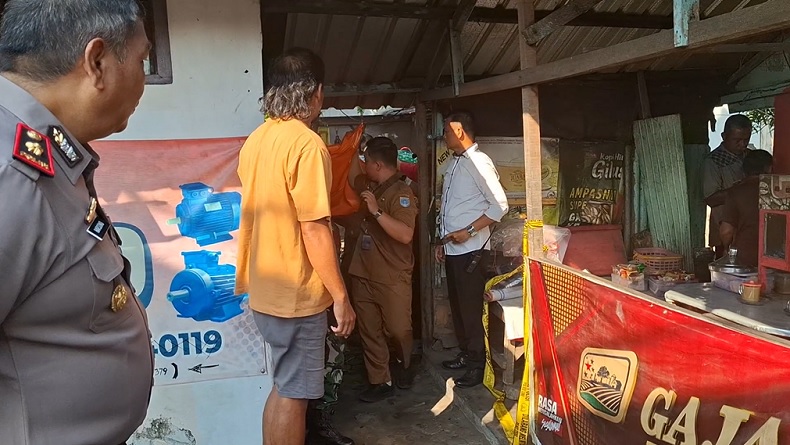 Manusia Silver Ditemukan Tewas di Belakang Warkop Probolinggo, Diduga akibat Perkelahian