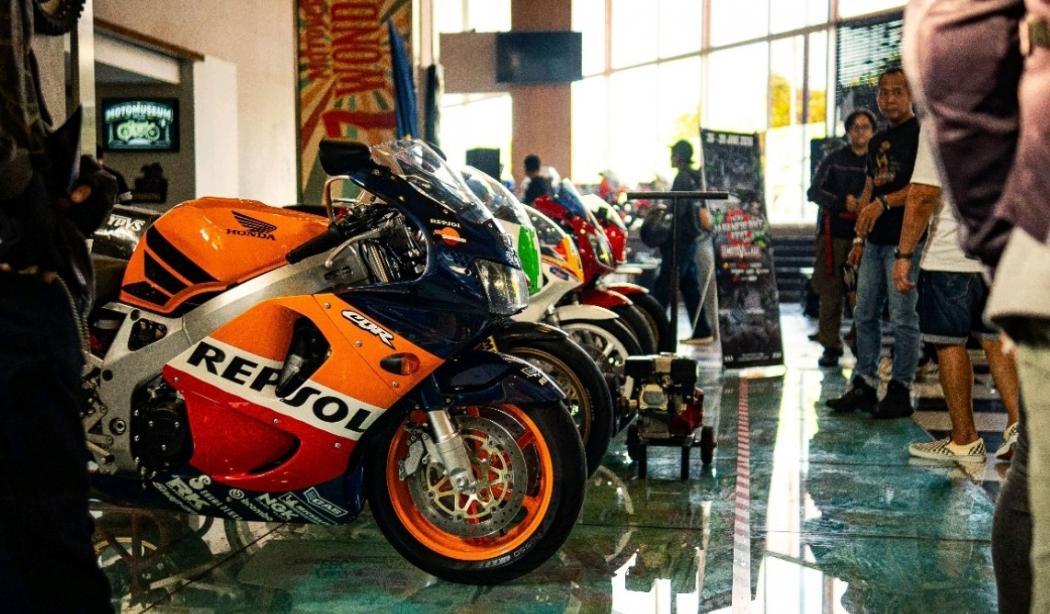 Ribuan Biker Padati Japanese Bike Fest Vol. 3, Komunitas Motor Klasik Tumplek