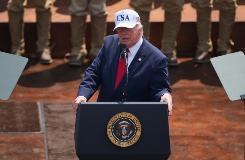 Iran Berduka! Trump Hentikan Negosiasi Seminggu, Beri Waktu Pemakaman Khamenei