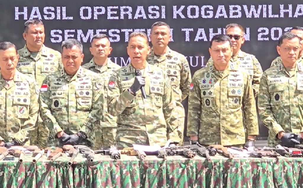 Satgsa TNI Sita 47 Senjata Api dari OPM, 59 Anggota KKB Kembali ke NKRI
