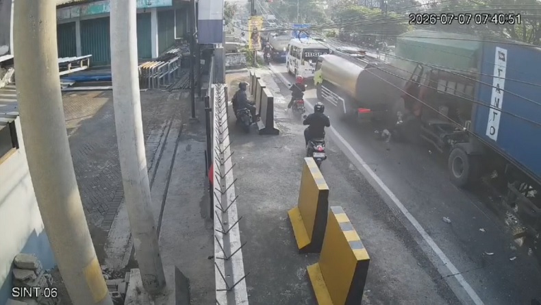 Detik-Detik Mengerikan Truk Maut Tabrak Sejumlah Kendaraan di Pasuruan Terekam CCTV