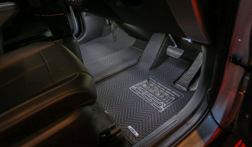 Otoproject Kembangkan Karpet Mobil Anti Bau Berteknologi 3D