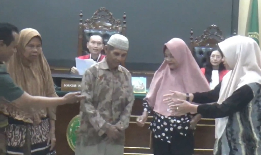 Kasus Asap Sampah Berakhir Damai, 2 Lansia di Blora Belum Diputus Bebas