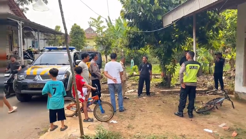 Kecanduan Judol, Pria di Batang Mengamuk Bakar Pakaian Istri dan Rampas HP Anak
