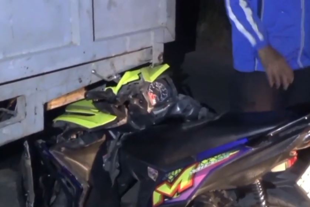 Kecelakaan Mengerikan di Gowa, Pemotor Tewas Tabrak Truk Parkir di Jalan Gelap