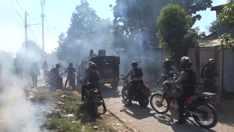 Pengukuran Lahan di Makassar Berujung Ricuh, Warga Bentrok dengan Polisi