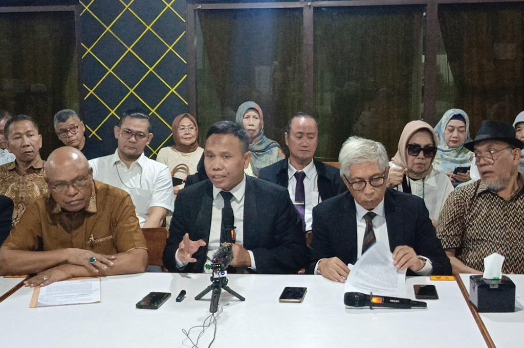 Sidang Dokter Tifa Disetop, Khozinudin Sindir Keaslian Ijazah Jokowi Jadi Tak Bisa Dibuktikan
