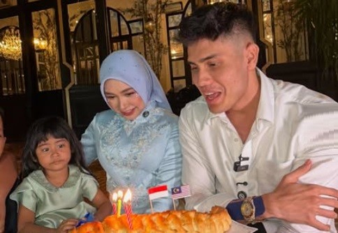 Aisar Khaled Hadir di Ulang Tahun Moana, Netizen Curiga Ingin Dekati Ria Ricis