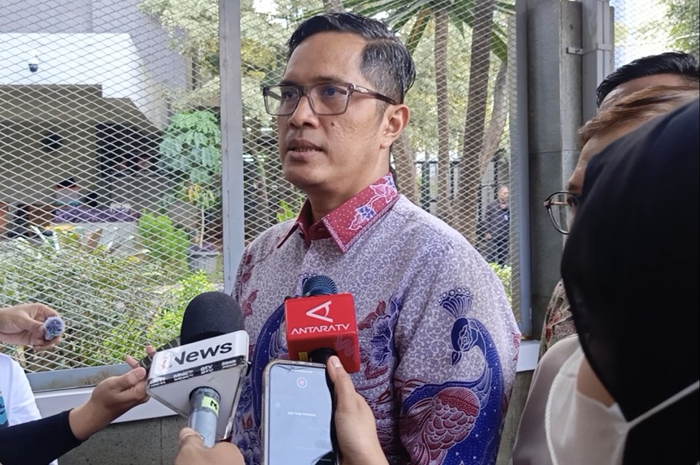 Keluarga Eks Jampidsus Febrie Adriansyah soal Status Sutrimo: Bukan Kepala Rumah Tangga