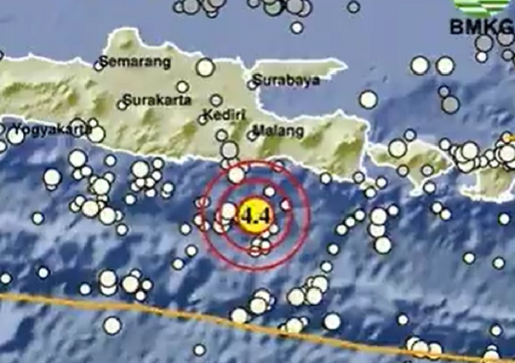 Gempa Dangkal Hari Ini M 4,4 Guncang Malang Jatim, Berpusat di Laut