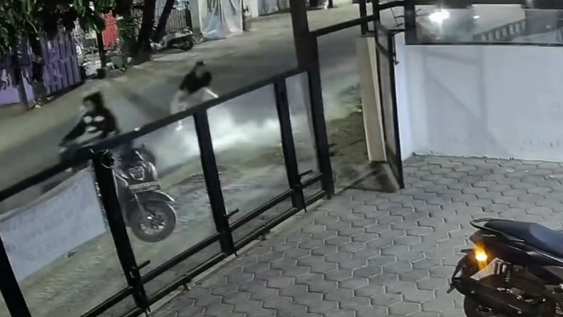 Geng Motor Bersenjata Serang Permukiman di Makassar, Warga Berhamburan Selamatkan Diri