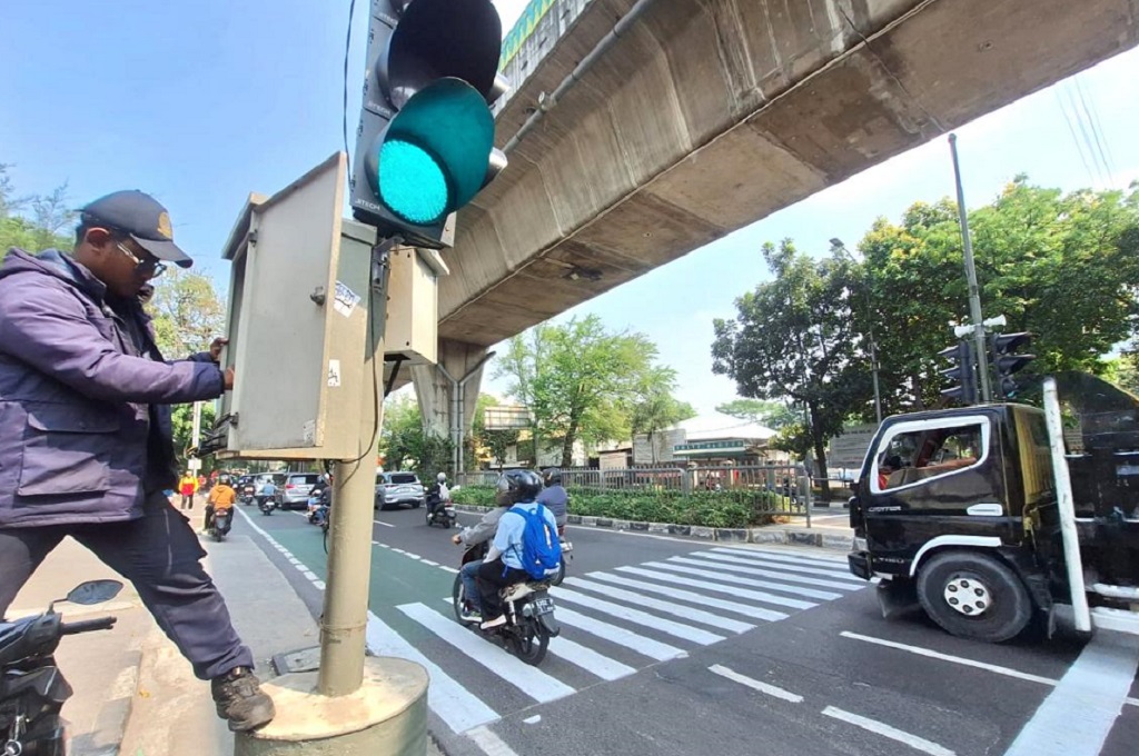 Pemprov DKI Bangun Pelican Crossing di Tendean Gantikan JPO Rusak, Permudah Pejalan Kaki