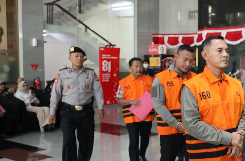 Staf KPK dan Ayahnya Jadi Tersangka, Pakai Bocoran Penanganan Perkara untuk Peras Bupati Pemalang