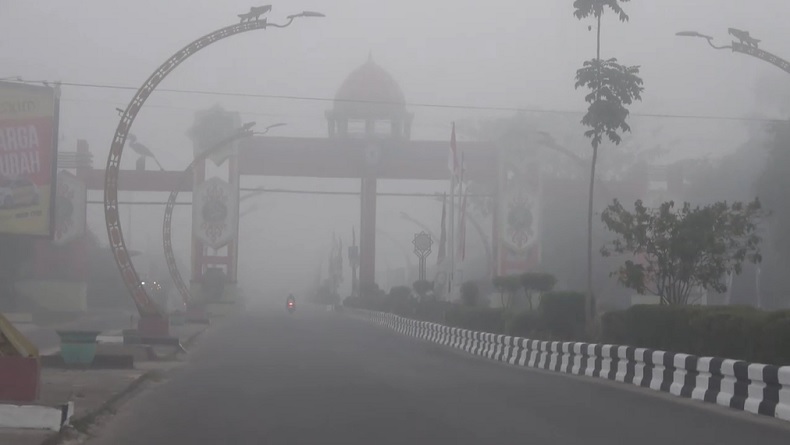 Kabut Asap Karhutla Selimuti Sampit, Jarak Pandang Turun
