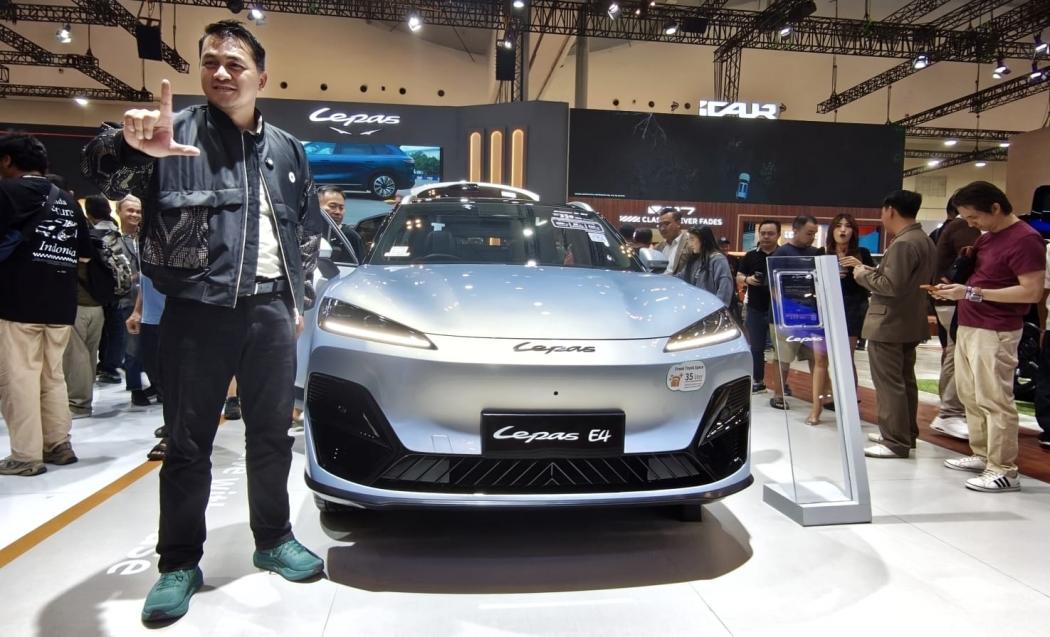 Benamkan Platform LEX, Sekali Cas Lepas E4 EV Diklaim Mampu Tempuh Perjalanan 637 Km 