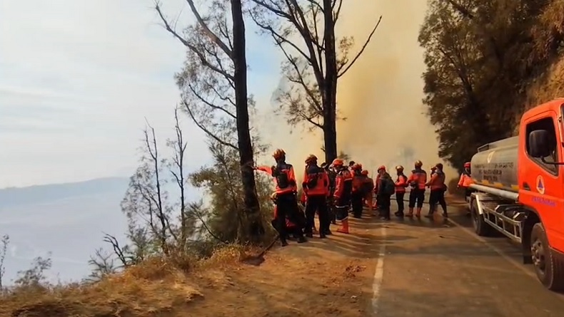 Hari ke-9 Karhutla Bromo, Satgas Targetkan Pekan Ini Padam