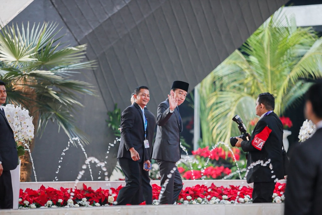 Jelang Pidato Kenegaraan Prabowo, Jokowi hingga Boediono Tiba di Gedung DPR