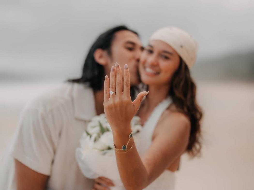 Perjalanan Cinta Sean Gelael dan Hana Malasan, dari Lebaran Bersama hingga Siap Menikah!