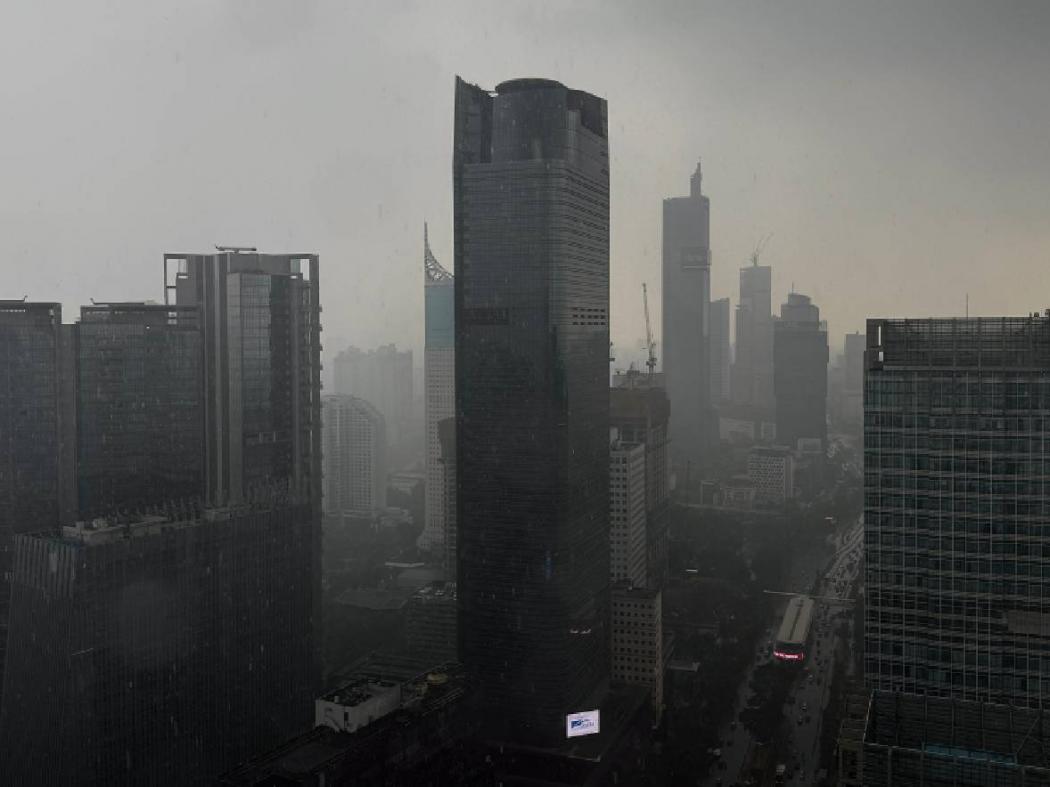 Jakarta Tiba-Tiba Hujan Deras Siang Ini, Netizen Heboh!
