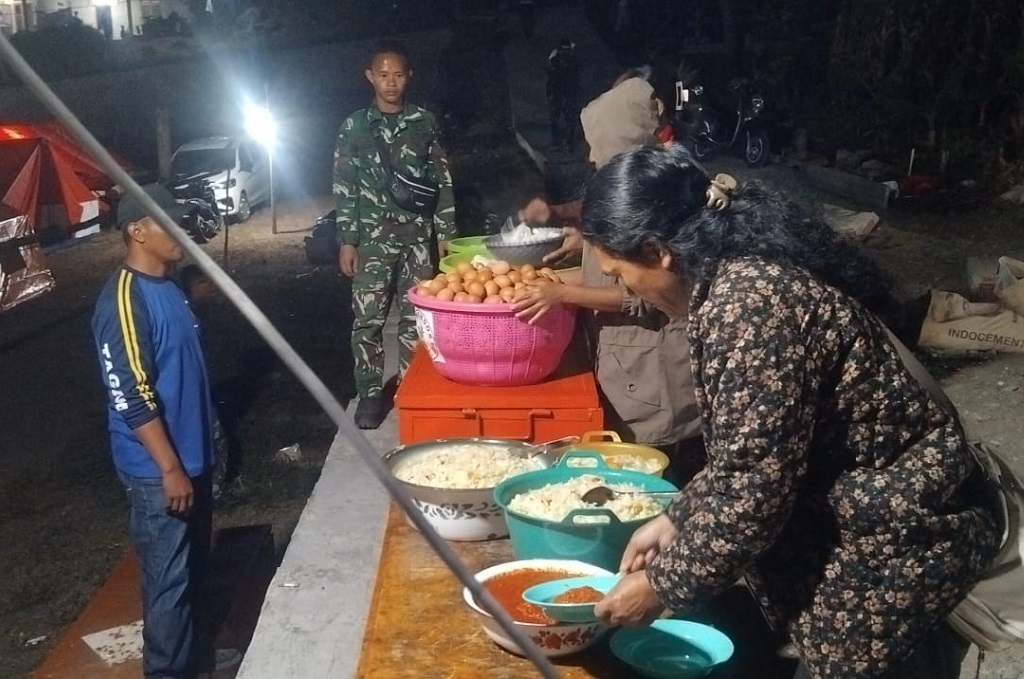 Pemerintah Dirikan 34 Tenda untuk Pengungsi NTT, Salurkan 15.438 Porsi Makanan