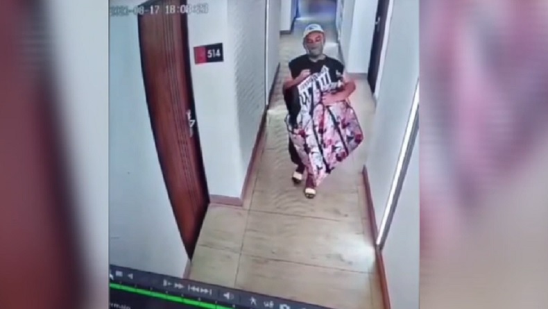 Viral! Usai Menginap 2 Tamu Hotel di Bandung Gondol 3 Televisi Terekam CCTV