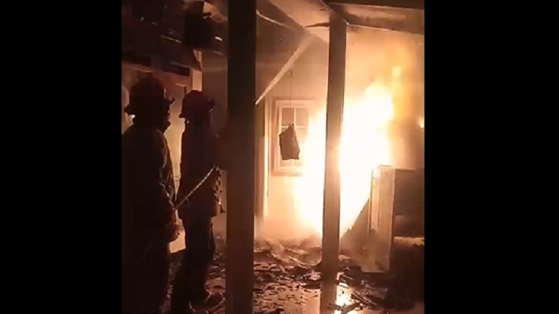 Masjid Ar Rohman di Jember Terbakar Jelang Subuh