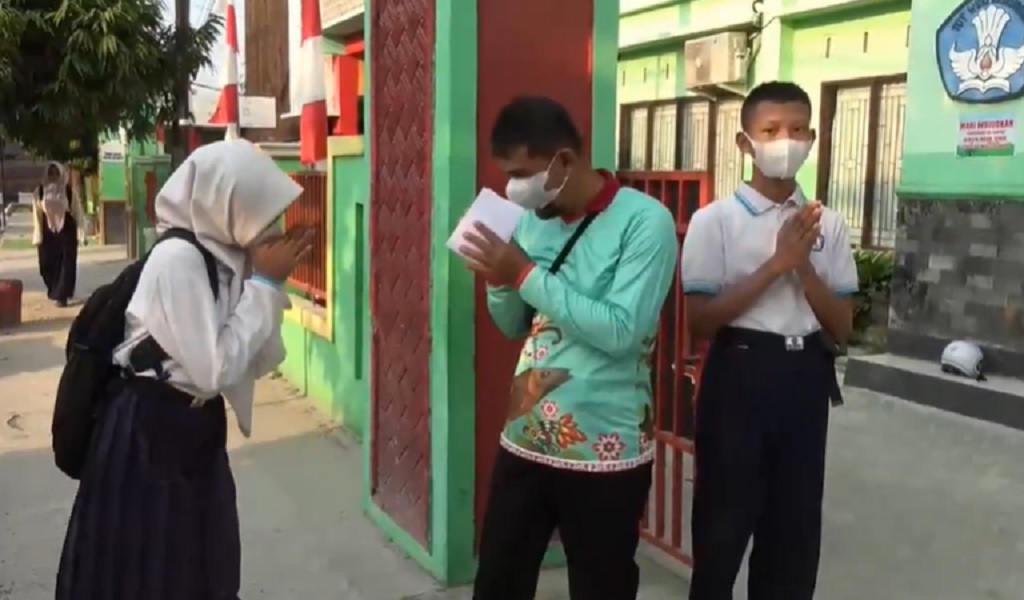 Aktivitas Sekolah di Sampit Normal meski Dikepung Kabut Asap, Siswa Wajib Bermasker