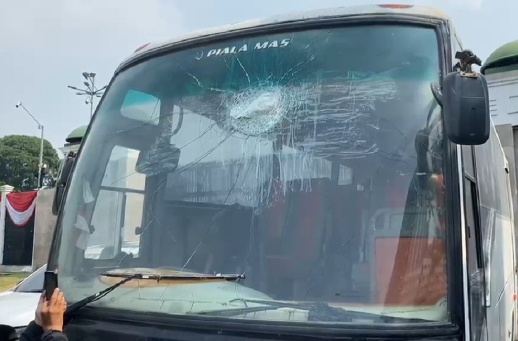 Bus Warga Pati Dilempar Batu saat Perjalanan ke Jakarta, AMPB Sebut Intimidasi