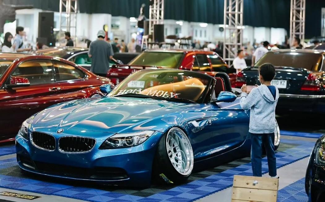 Ratusan Mobil dan Motor Modifikasi Kumpul di Indonesian Custom Show 2026