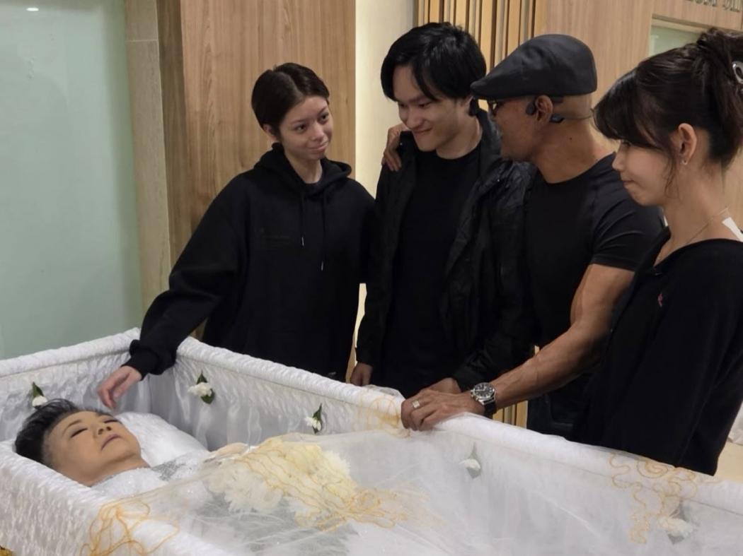 Mengharukan, Deddy Corbuzier Ungkap Ibunda Meninggal Dunia saat Tidur
