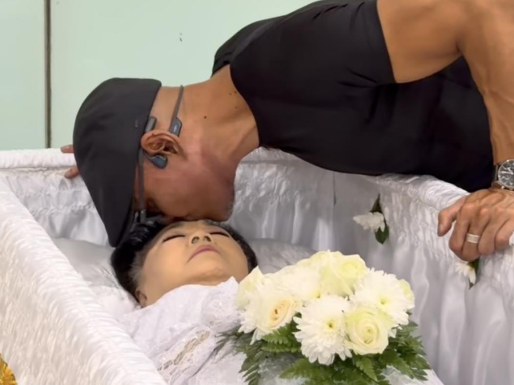Deddy Corbuzier Tulis Pesan Menyayat Hati untuk Mendiang Ibu: Dia Mengajariku Sulap