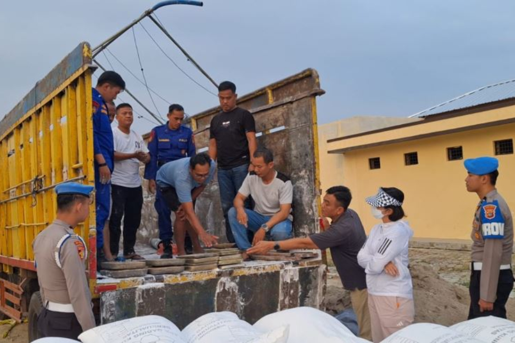 Polisi Gagalkan Penyelundupan 15 Balok Timah di Bangka Barat, 2 Orang Ditangkap