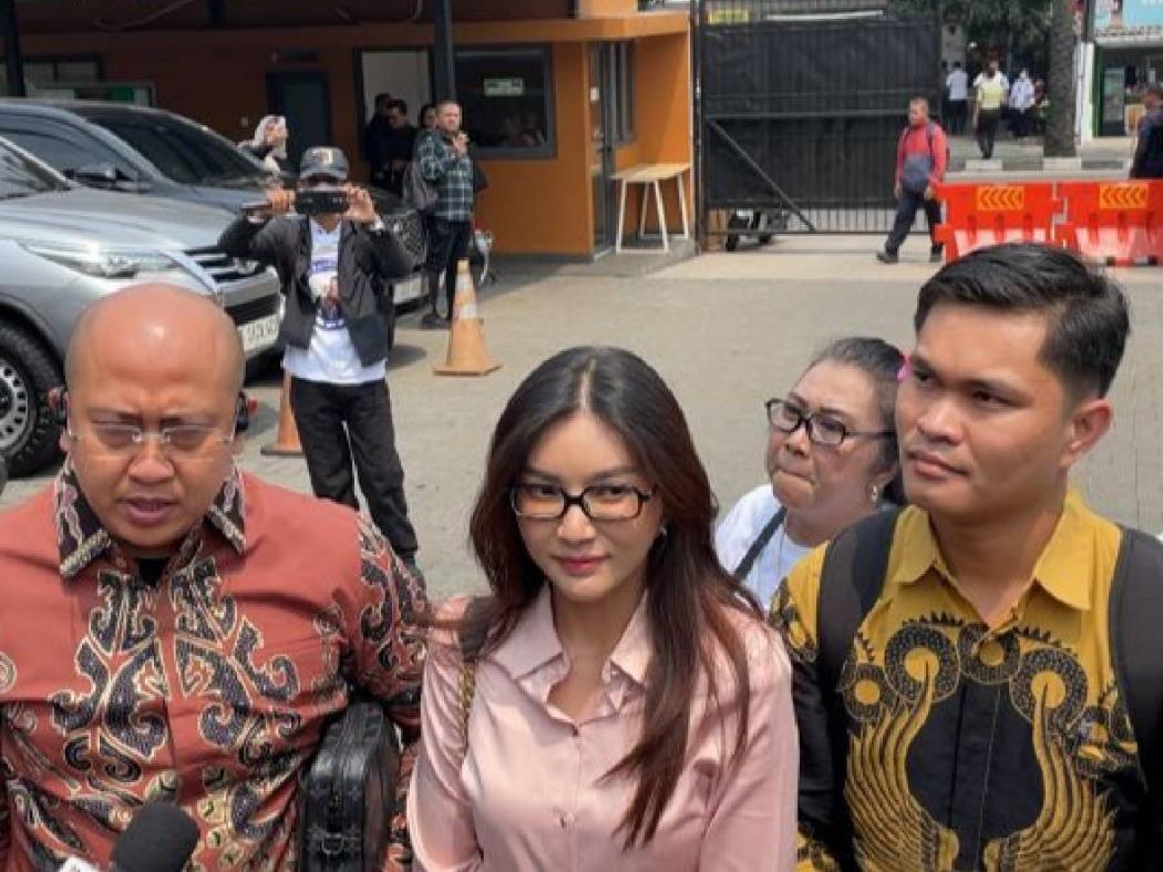 Sarwendah Tetap Datang ke Sidang Hak Asuh Anak Walau Tak Wajib, Ini Fotonya!